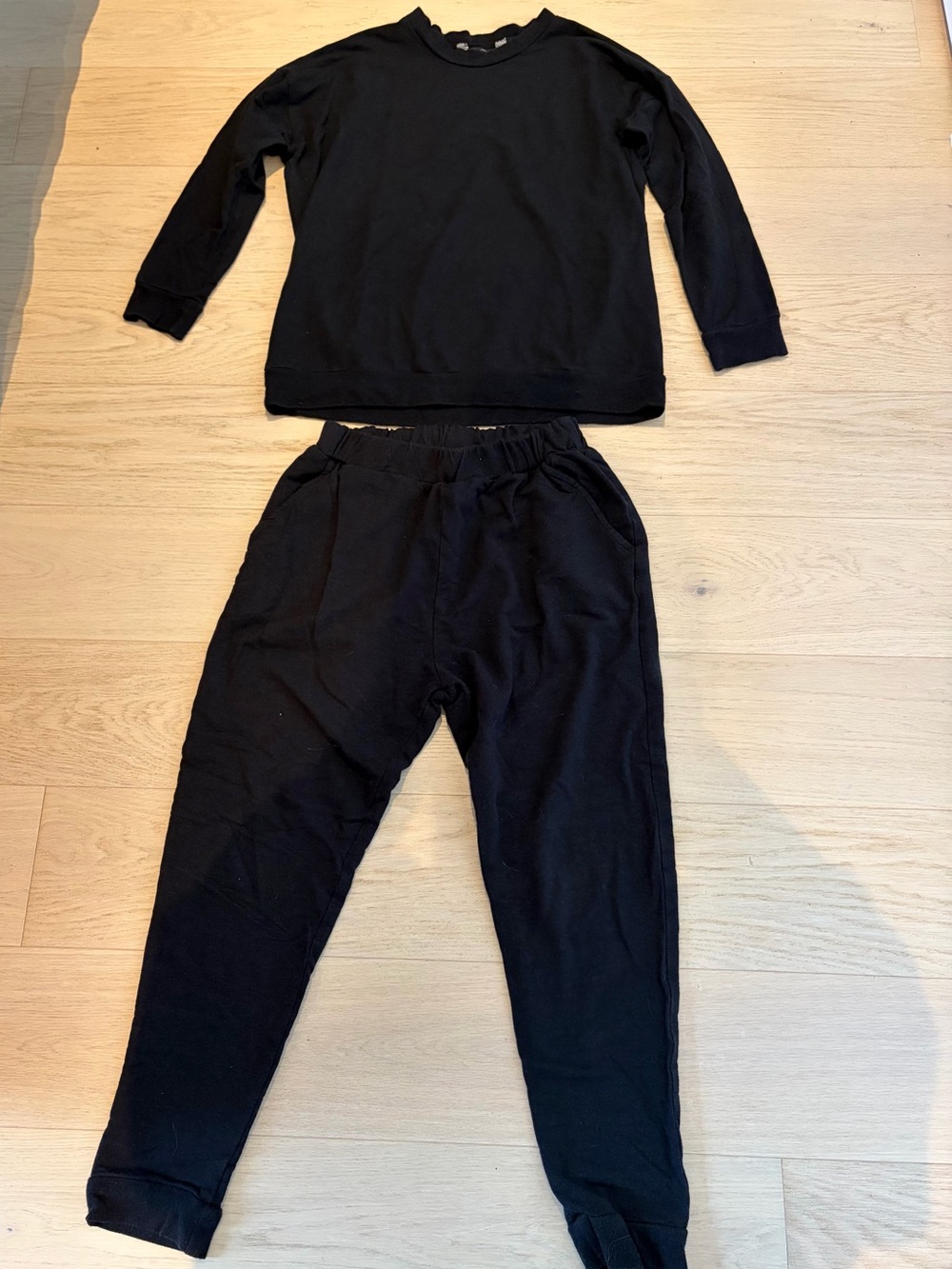 Memi Collective Women’s Dressy Sweatpants and matching sweatshirt